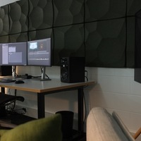 Thumb the workroom edit suite